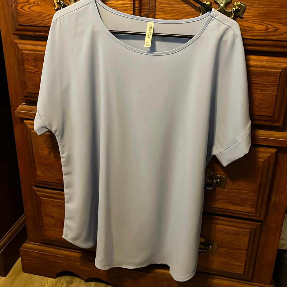 Super cute lilac top